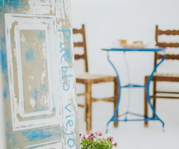 Pueblo Viejo Kamári